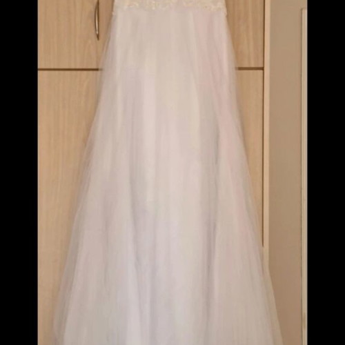 Demetrios bridal dress size 6 used, romantic A-line tulle gown