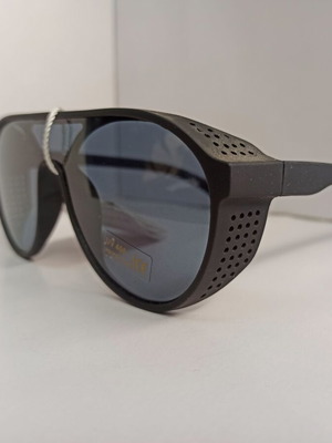 Men's sunglasses with attractive design