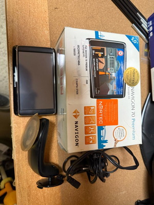 Navigon 70 premium GPS navigator σαν καινούργιο