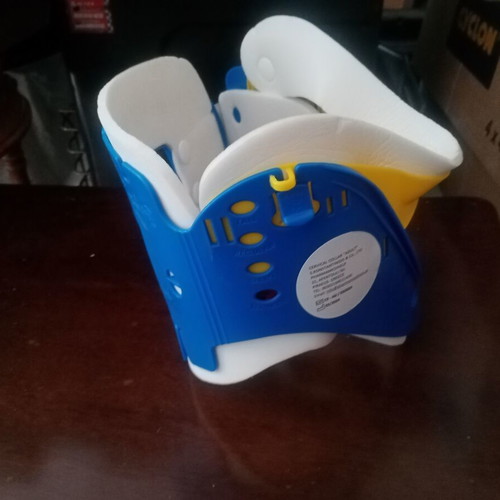 Children's adjustable Philadelphia cervical collar medical aid