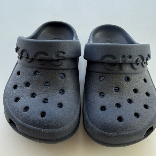 Crocs dark blue toddler shoes used, size C6 (EU 22-23)