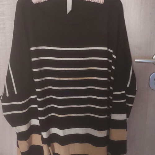 Oversized thin knit sweater one size like new, black and white