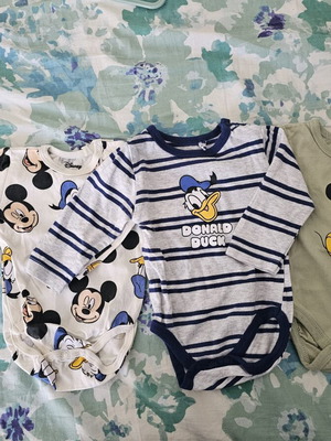 Baby bodysuits, age 1-3 months, unused