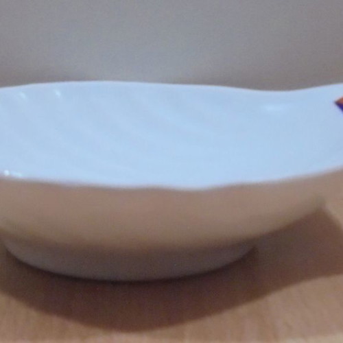 Cinzano Vermouth used old promotional ceramic shell-shaped bowl