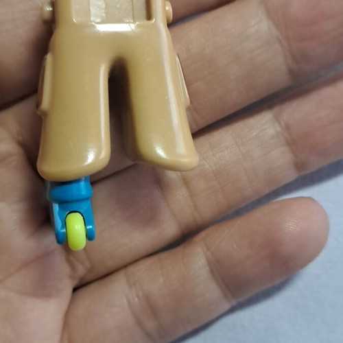 Playmobil figure pants like new, missing one skate