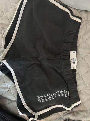 Hollister black cotton shorts size S