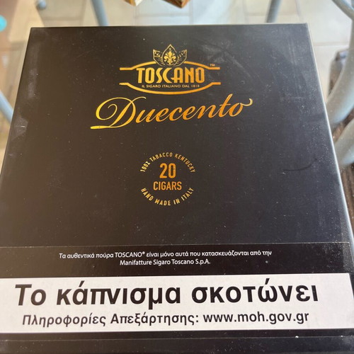 Collectible Toscano Duecento Italian cigar box like new for 200 years company