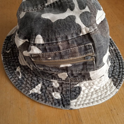 Men's camouflage hat like new, size 60, green and gray