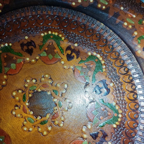 Vintage carved wooden plate handmade, like new, decorative
