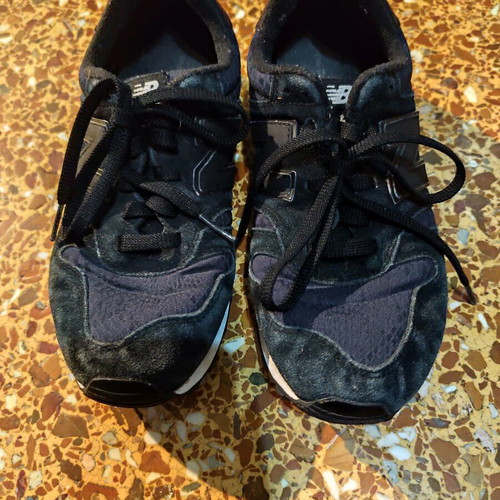 New Balance athletic shoes size 39 used, black