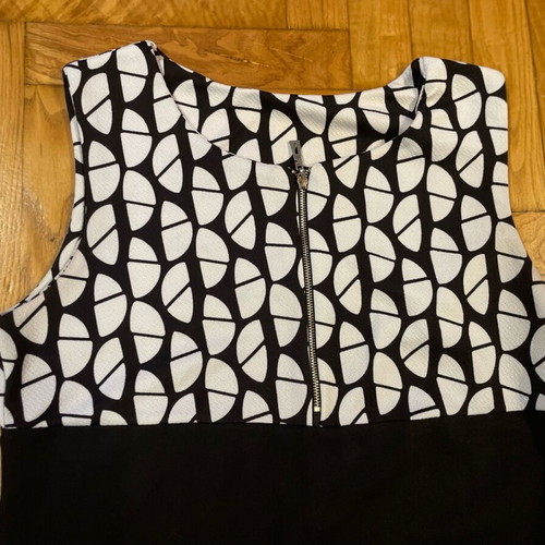 Black and white dress S/M like new