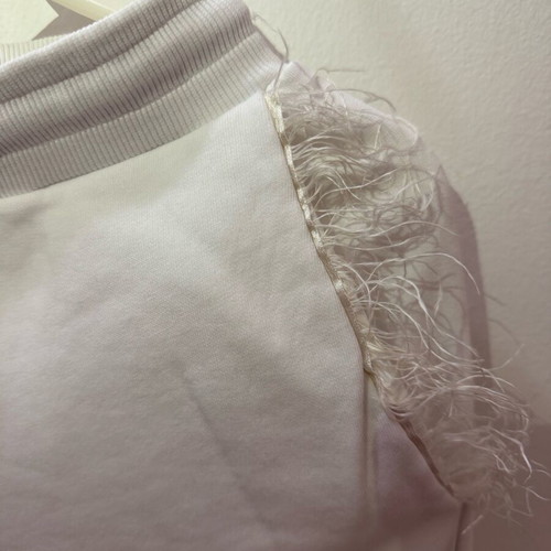Two-piece set with feathers Large, like new, white