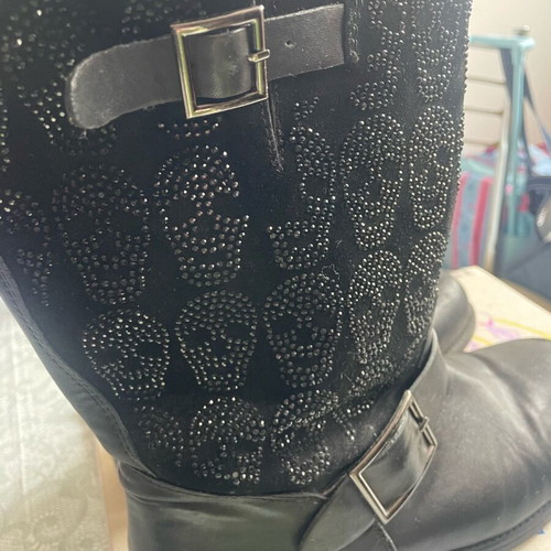 Ioannis leather boots used, size 39, black with rhinestones