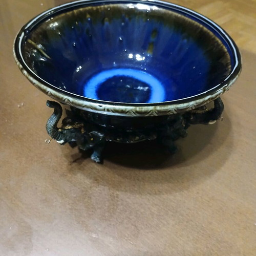 Indian vase reproduction with elephant shape like new, ceramic