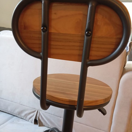 Home Deco Factory metal bar stool like new with adjustable height and wooden seat