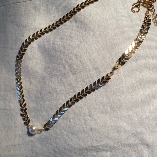 Necklace new, gold color, stainless steel