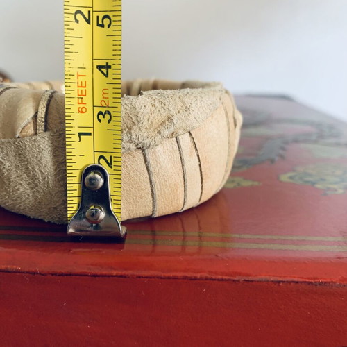 Handmade leather bracelet like new, beige by DYENS + FOTINAKI