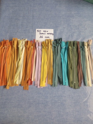 Lot of 50 ZAMA Minion metal zippers, 16 cm