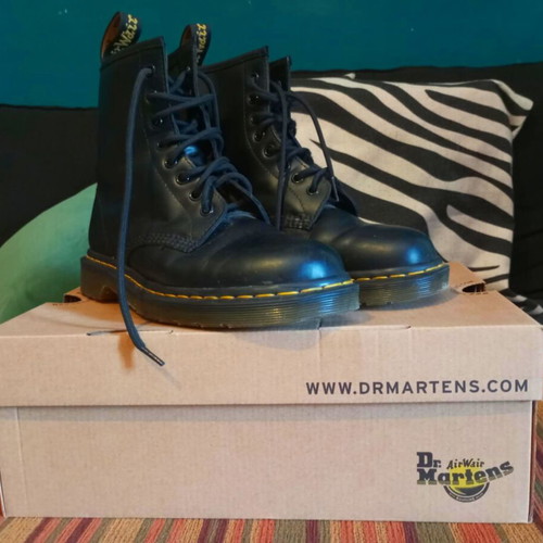 Dr. Martens boots with box, size 39, black