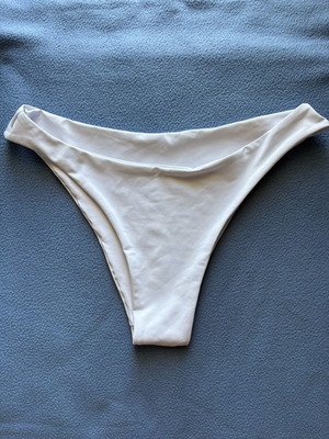 Shein white bikini bottom new, size M 38 10