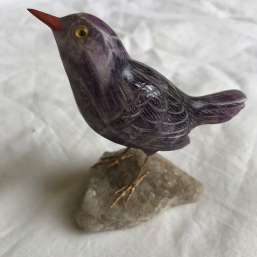 Amethyst Figurine like new, collectible