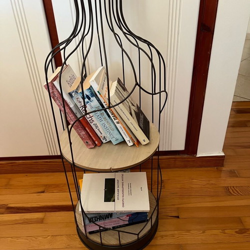 Decorative metal shelf with two shelves like new
