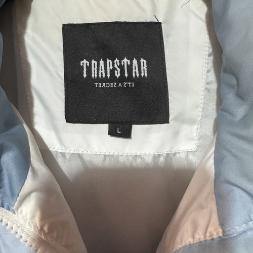 Trapstar Puffer Vest Large like new, blue white gradient