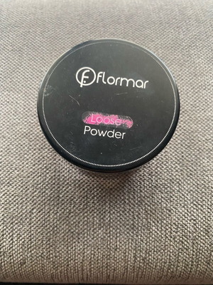 Flormar loose powder like new with worn packaging