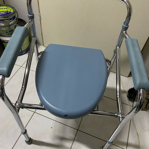 WC toilet chair in excellent condition, lightly used
