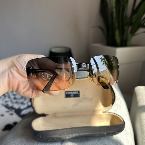 Chanel sunglasses 2010s black and brown