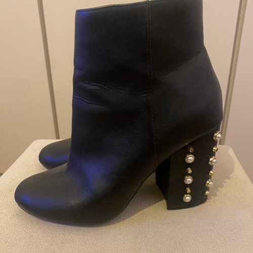 Black boots used with heel, size 38