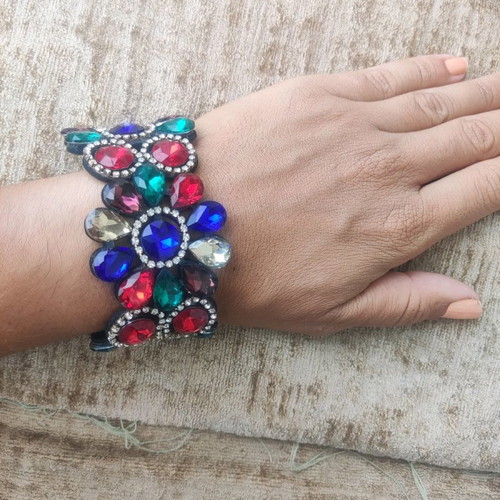 Glamorous bracelet with multicolored crystals and rhinestones