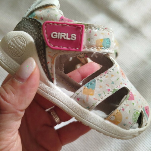 Smart Kids sandals size 20 used with ice cream design