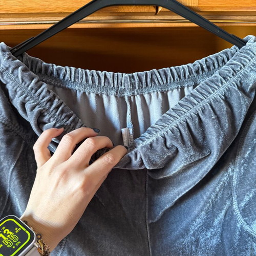 Velvet dark gray sweatpants new