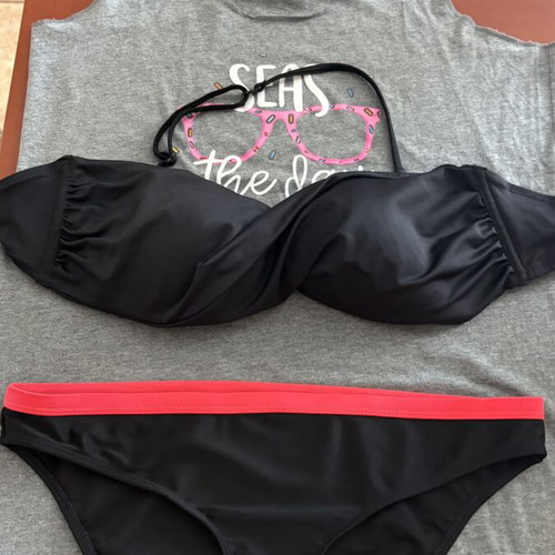Bikini set black size M/L like new with beach shirt gift
