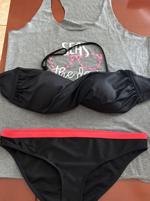 Bikini set black size M/L like new with beach shirt gift