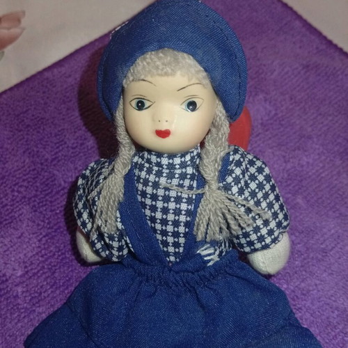 Collectible porcelain doll new, 13cm