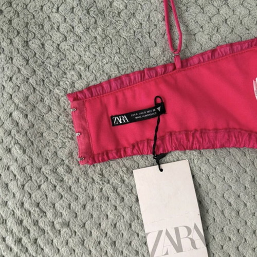 Zara fuchsia top new with tags, size S