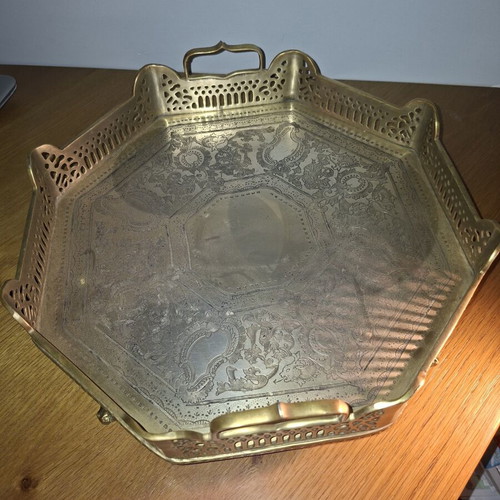 Silver-plated or bronze tray 1960-70s with aristocratic symbols