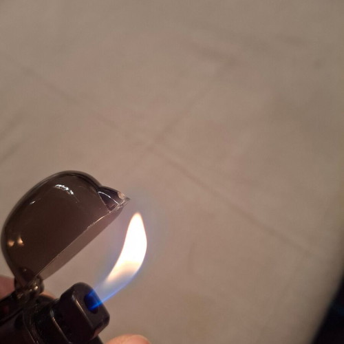 Pall Mall promotional lighter used in very good condition