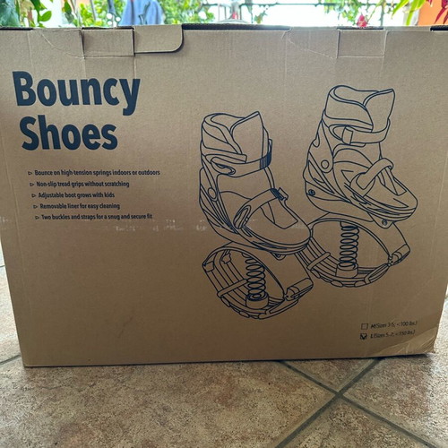 Jump Shoes Fei Yue size Large like new