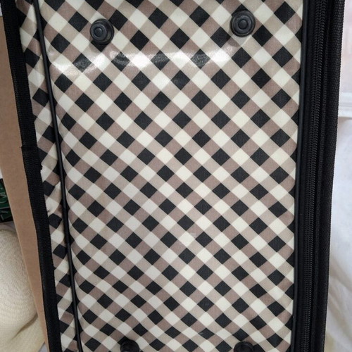 Handheld pet carrier like new for small pets
