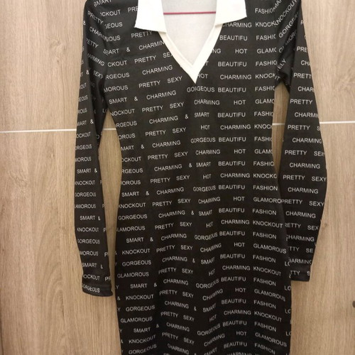 Dresses like new, size small
