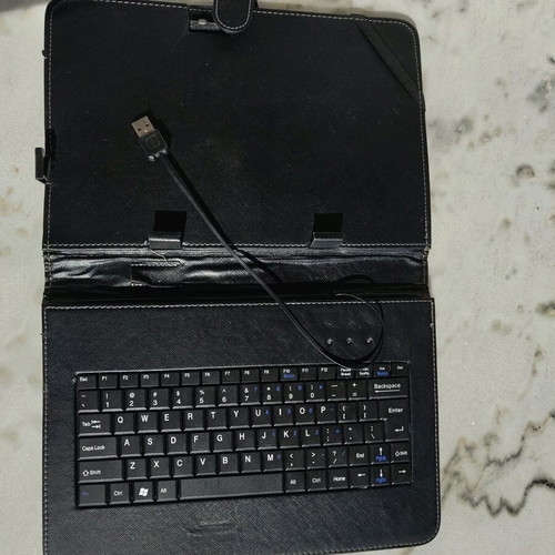 Universal tablet case 7" with USB keyboard used, black