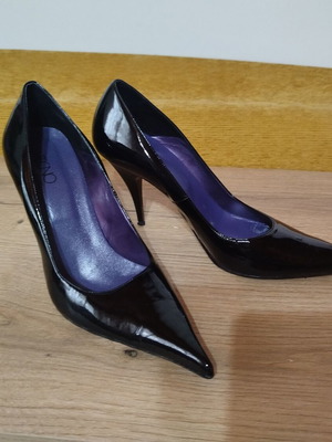 Tecno shoes used, black patent pointed stilettos size 40