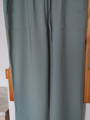 LC Waikiki summer green pants size 42 like new, viscose