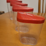 Set of 8 food storage containers like new