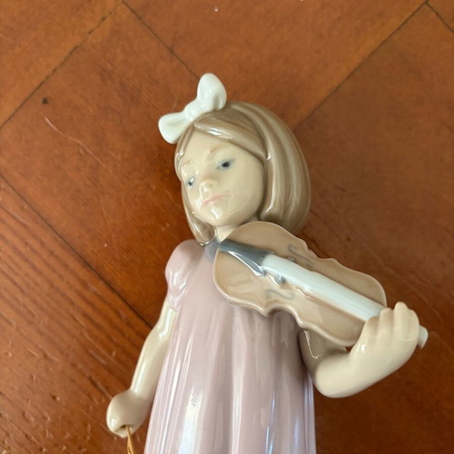 Lladro NAO αγαλματάκι σαν καινούργιο, ύψος 19 εκ.