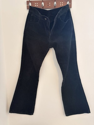 Levi's women's black corduroy pants Small, flared style