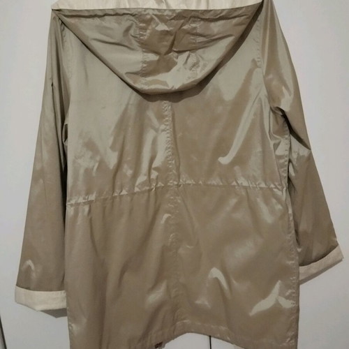 Women's waterproof jacket used with inner pocket and removable hood size M